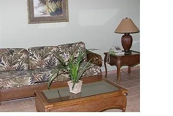 Island Palm Marina Villas فريبورت 2*,